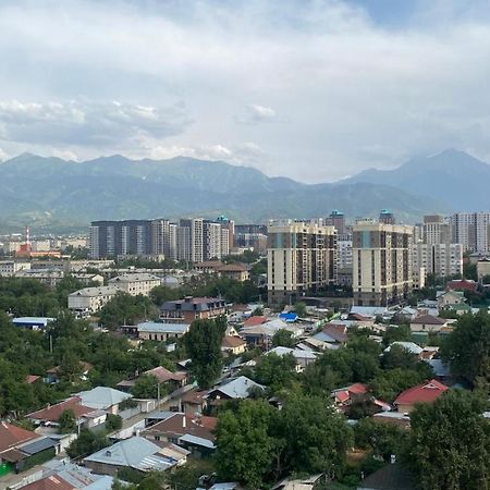 Heaven Apartment Mountain View Алмати Екстер'єр фото