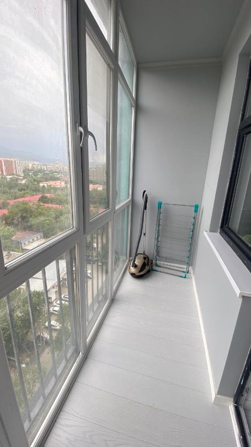 Heaven Apartment Mountain View Алмати Екстер'єр фото