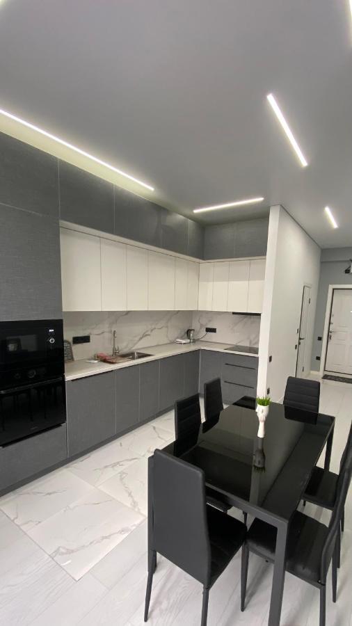Heaven Apartment Mountain View Алмати Екстер'єр фото