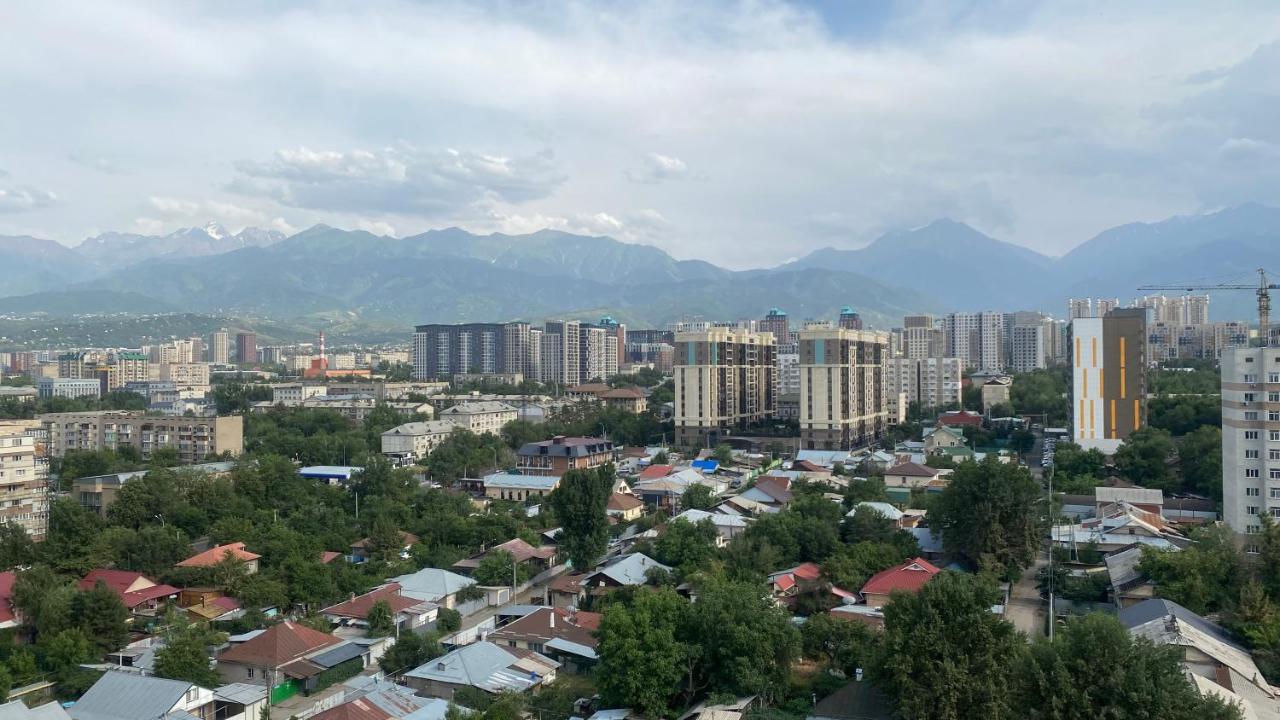 Heaven Apartment Mountain View Алмати Екстер'єр фото