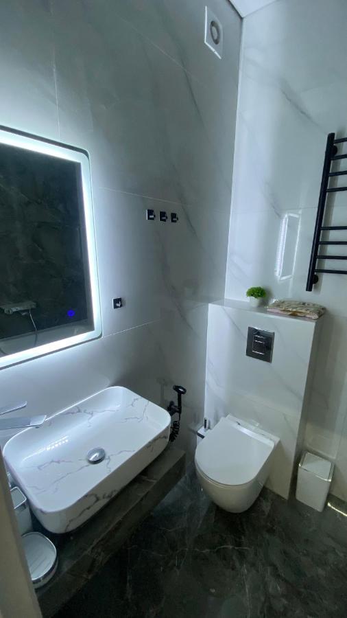Heaven Apartment Mountain View Алмати Екстер'єр фото