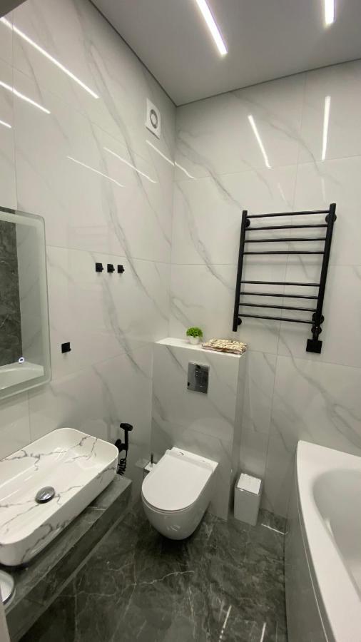 Heaven Apartment Mountain View Алмати Екстер'єр фото